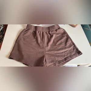 Comfy brown shorts
